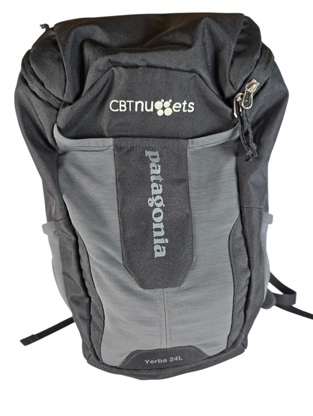 NWOT Patagonia Two-Tone Black and Gray Yerba 24L Backpack Cabincore